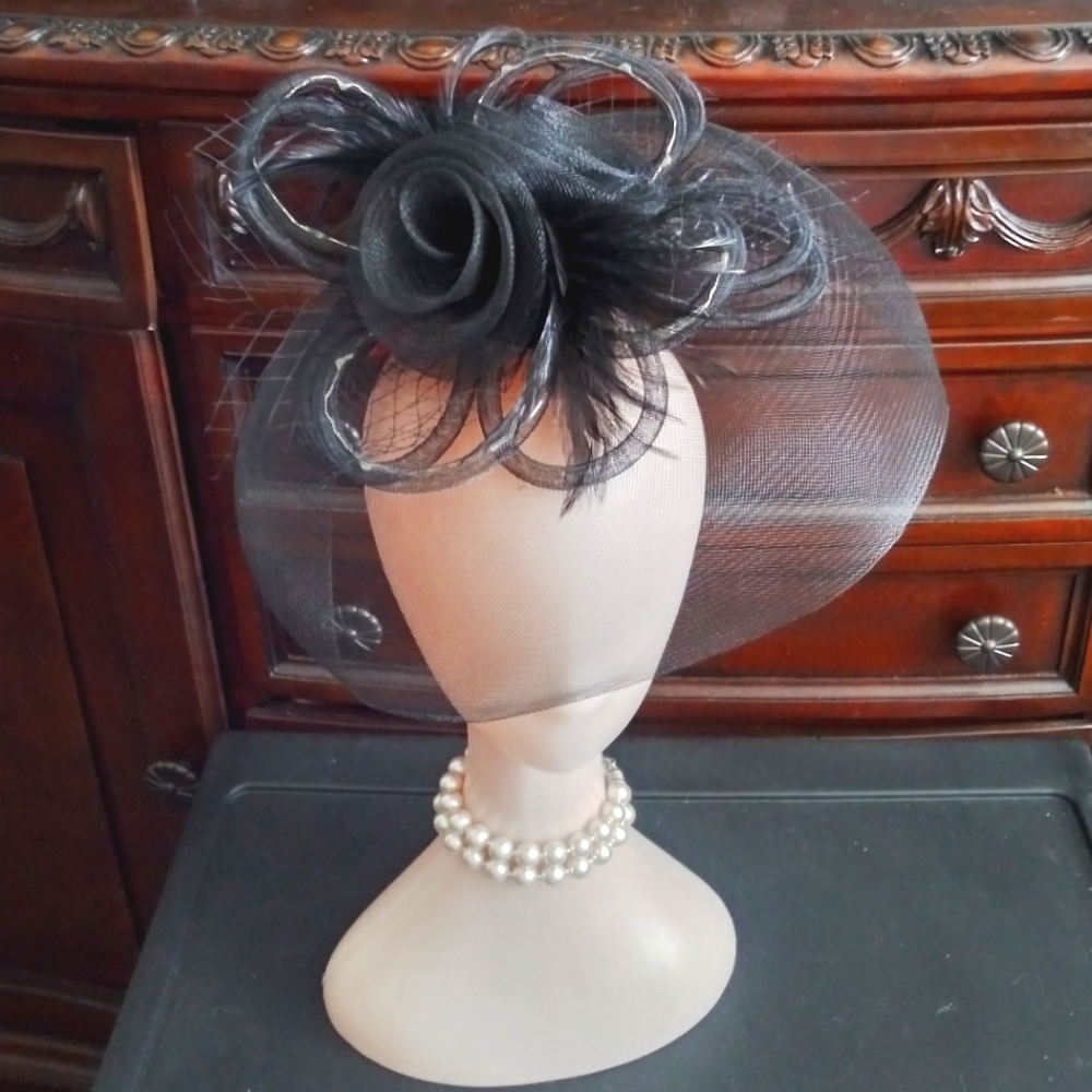 Fascinating Unique Black Fascinator Hat Funeral Church or Holidays Celeb…